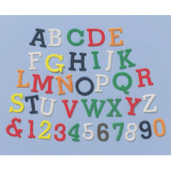 Set 88 decupatoare din plastic cu forme diferite: litere, numere, simboluri,Wilton