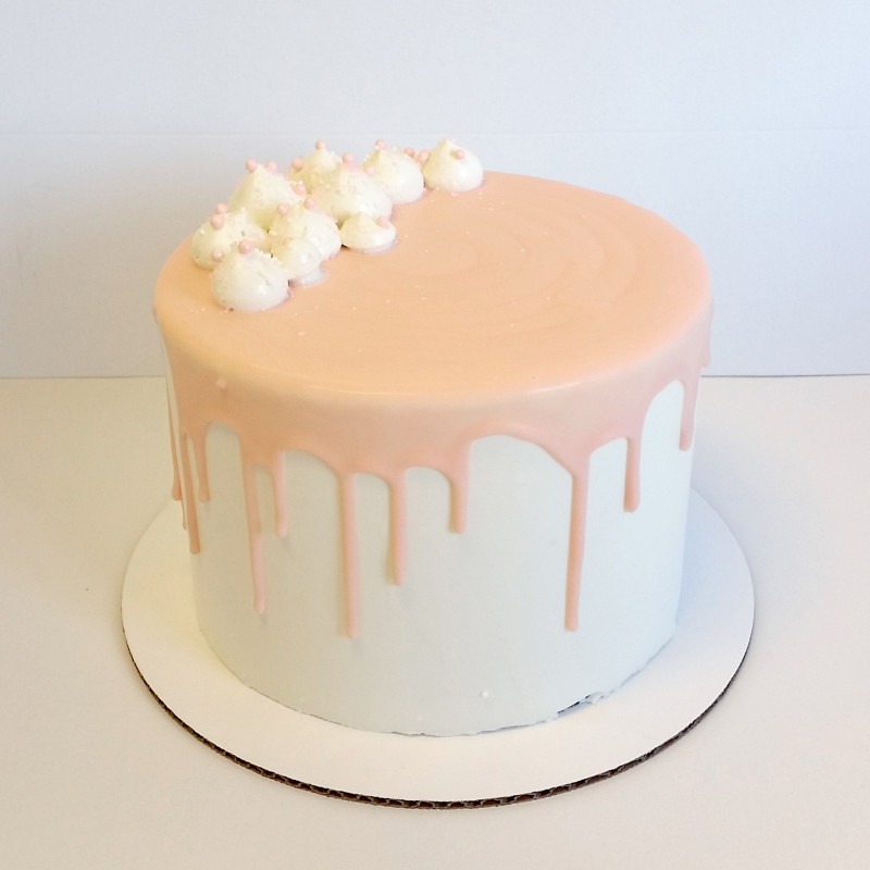 Cream Indian wedding cake color. | Photo 266551