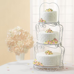 GRACEFUL TIERS CAKE DISPLAY